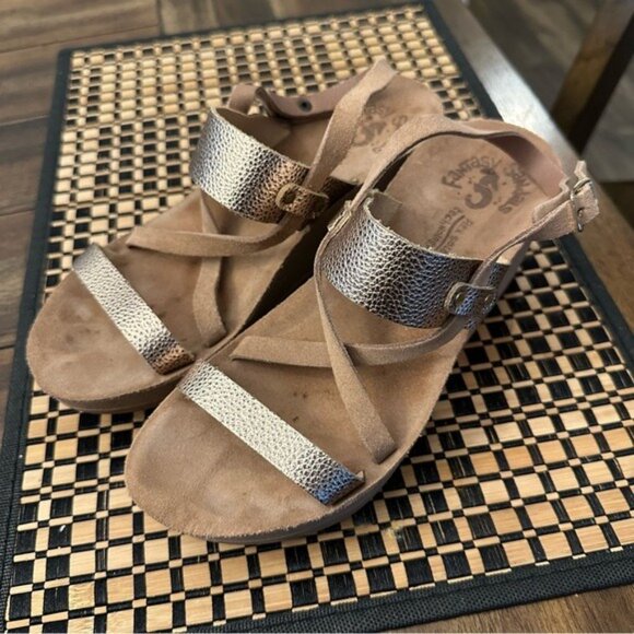 Fantasy Eirine Wedge Sandal - Cameo Dot Size 7 Metallic - Picture 5 of 12